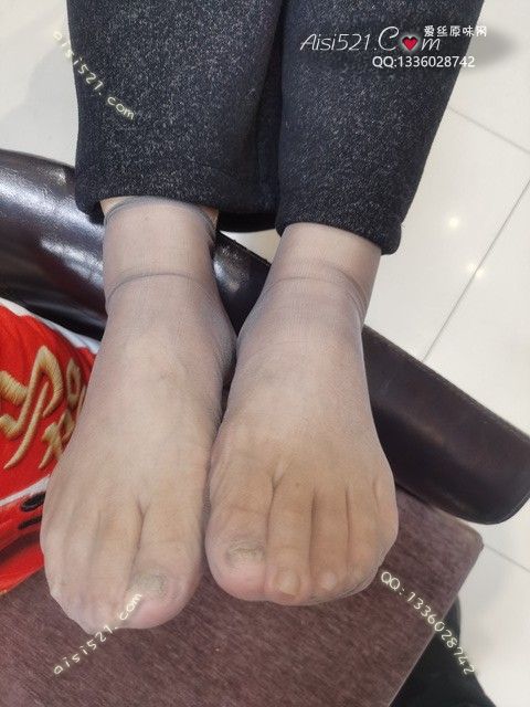 原味丝袜|袜类,臭短丝袜,致命臭(此活动MM随机,不能指定)——2026年02月份顾客预订导购06足尖透明灰丝